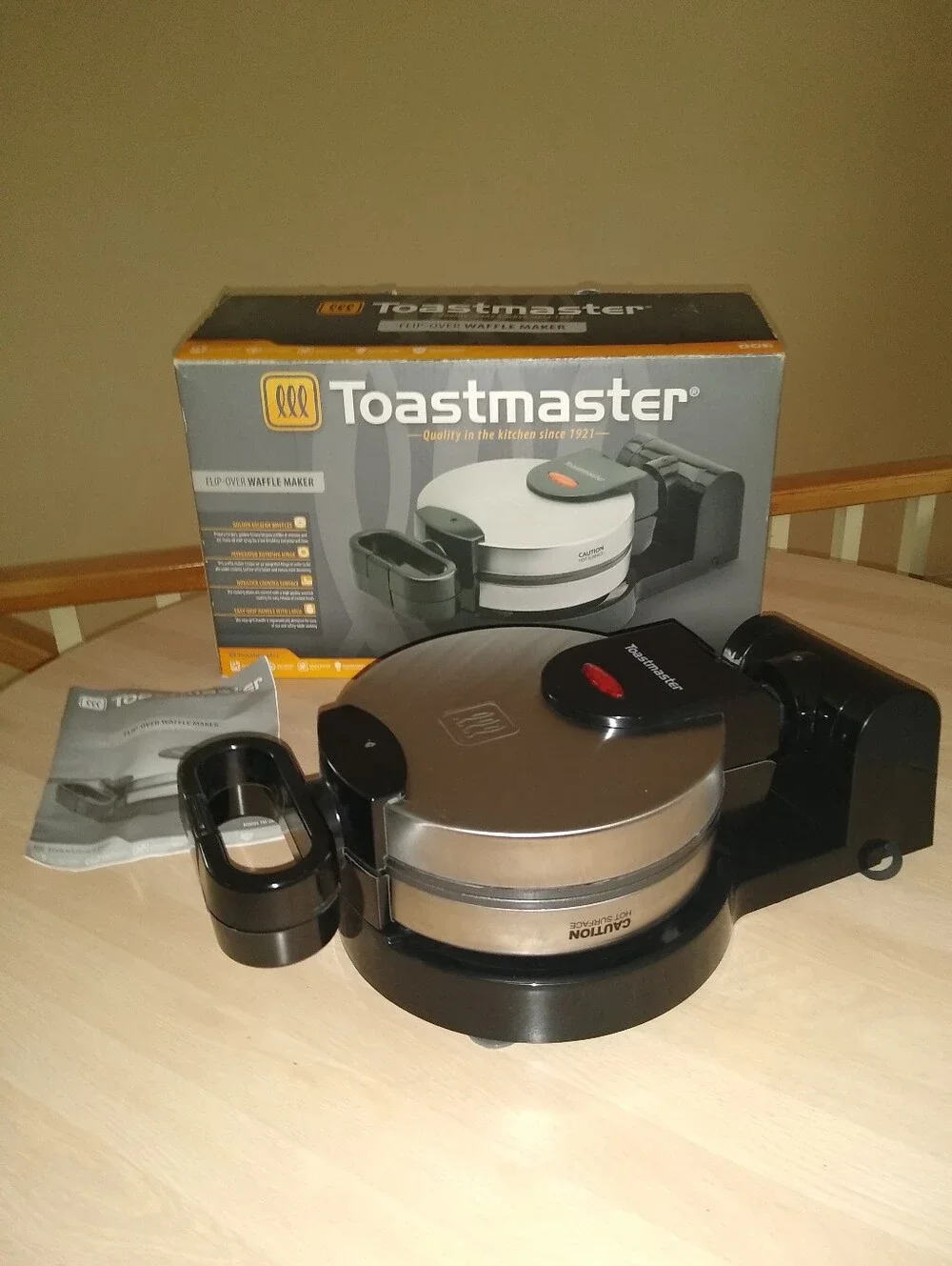 TOASTMASTER FLIP-OVER WAFFLE MAKER